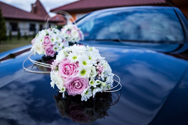 Jakim autem pojechać na ślub?