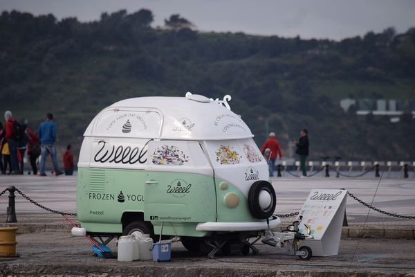 Jak rozpocząć działalność w gastronomicznym wagoniku?